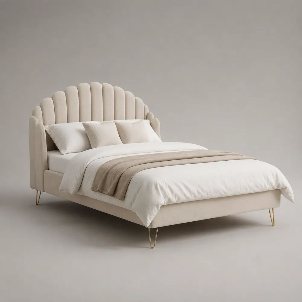 Letto matrimoniale imbottito 160 x 200 cm in velluto di poliestere crema con testiera a conchiglia e gambe in acciaio dorato