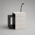 Comodino rettangolare in MDF bianco e nero con 4 cassetti, vano laterale e lampada LED, 60 x 40 x 75 cm